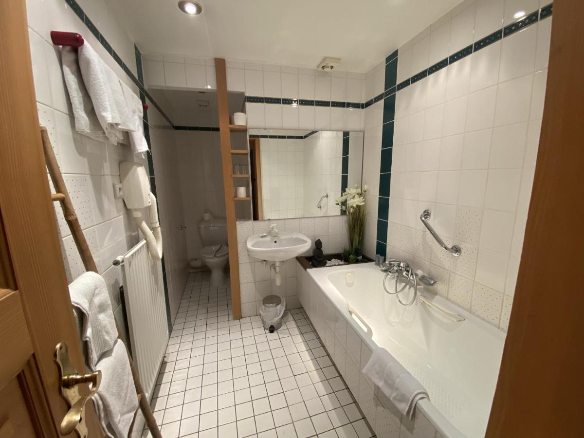 Hotel Le Sarment Мителбергайм Екстериор снимка