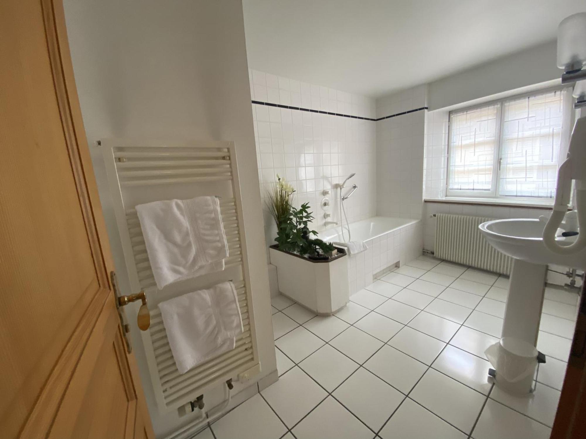 Hotel Le Sarment Мителбергайм Екстериор снимка